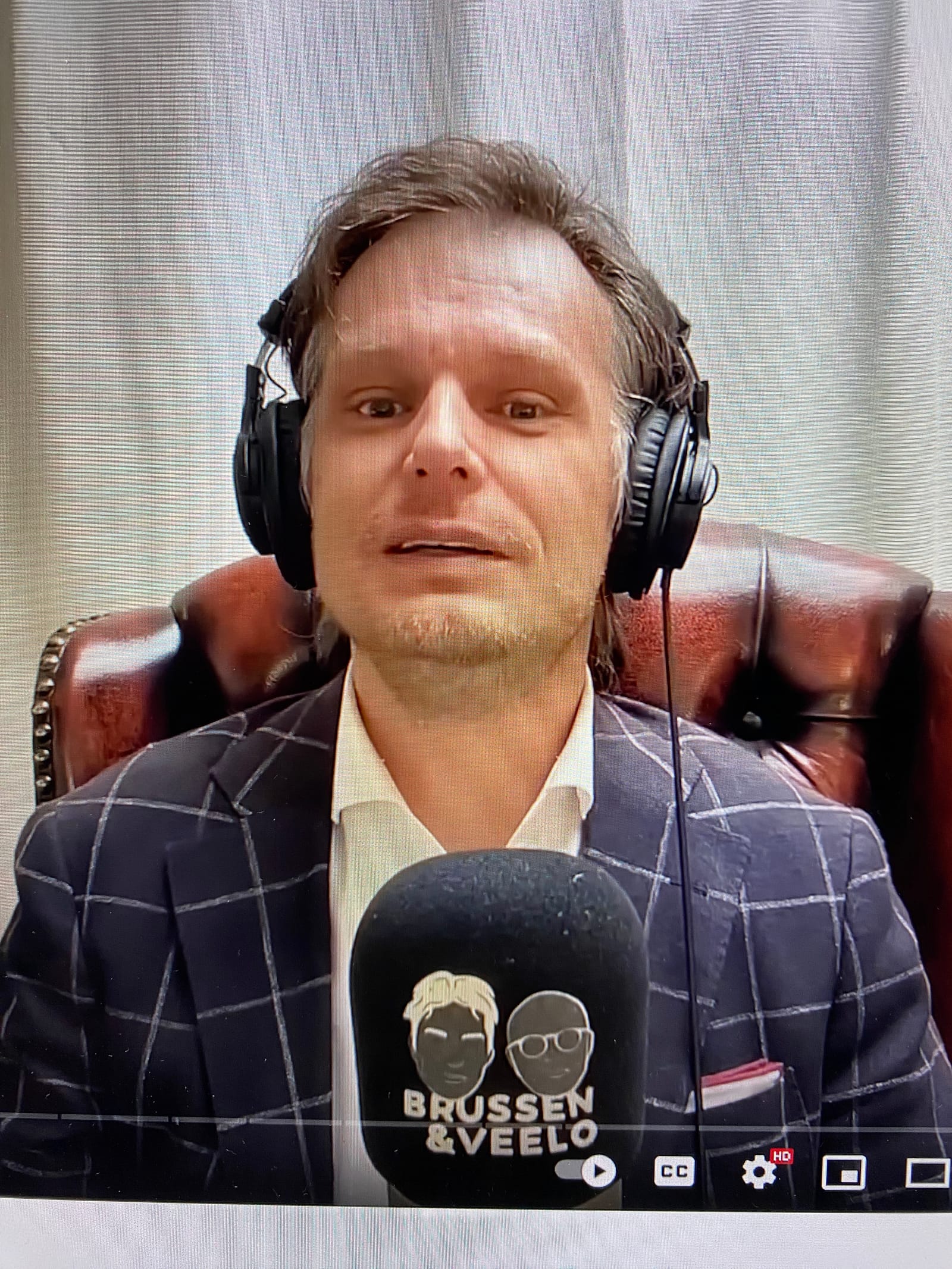 Bij Bert Brussen: De grote stilte op links is de tragiek